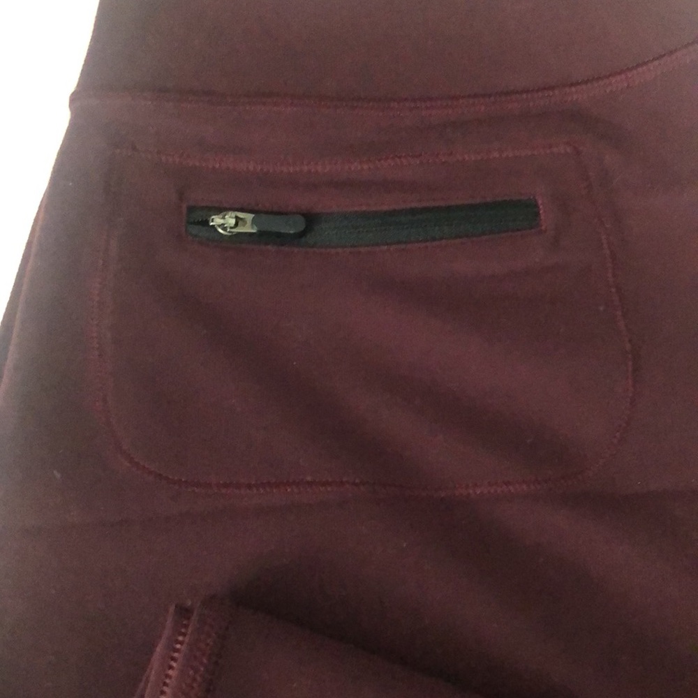 Lululemon - Picture 2 of 5